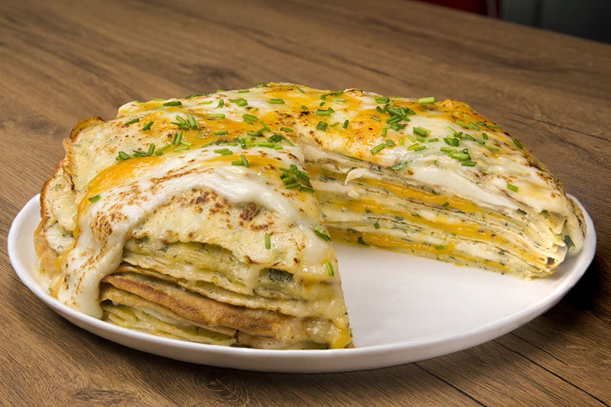 Kat Kat Lezzet: Üç Peynirli Krep Pasta