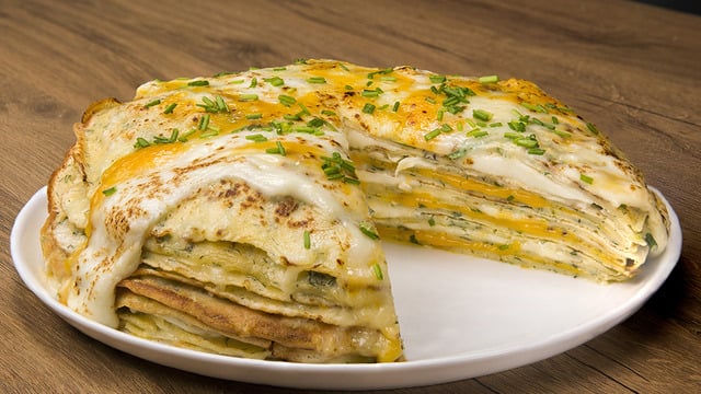 Kat Kat Lezzet: Üç Peynirli Krep Pasta