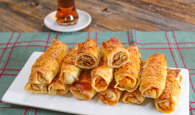 Kıymalı Yerine: Yeşil Mercimekli Börek
