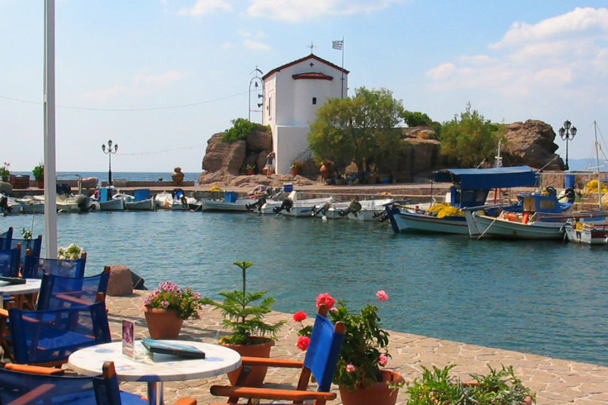 Yanı Başımızdaki Cennet Midilli Adası’na Kopup Gitmek İçin 15 Ege Kokulu Sebep