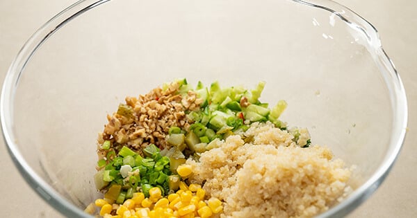 kinoa-salatasi-4