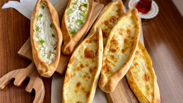 Her Öğünde Yenir: Peynirli Pide