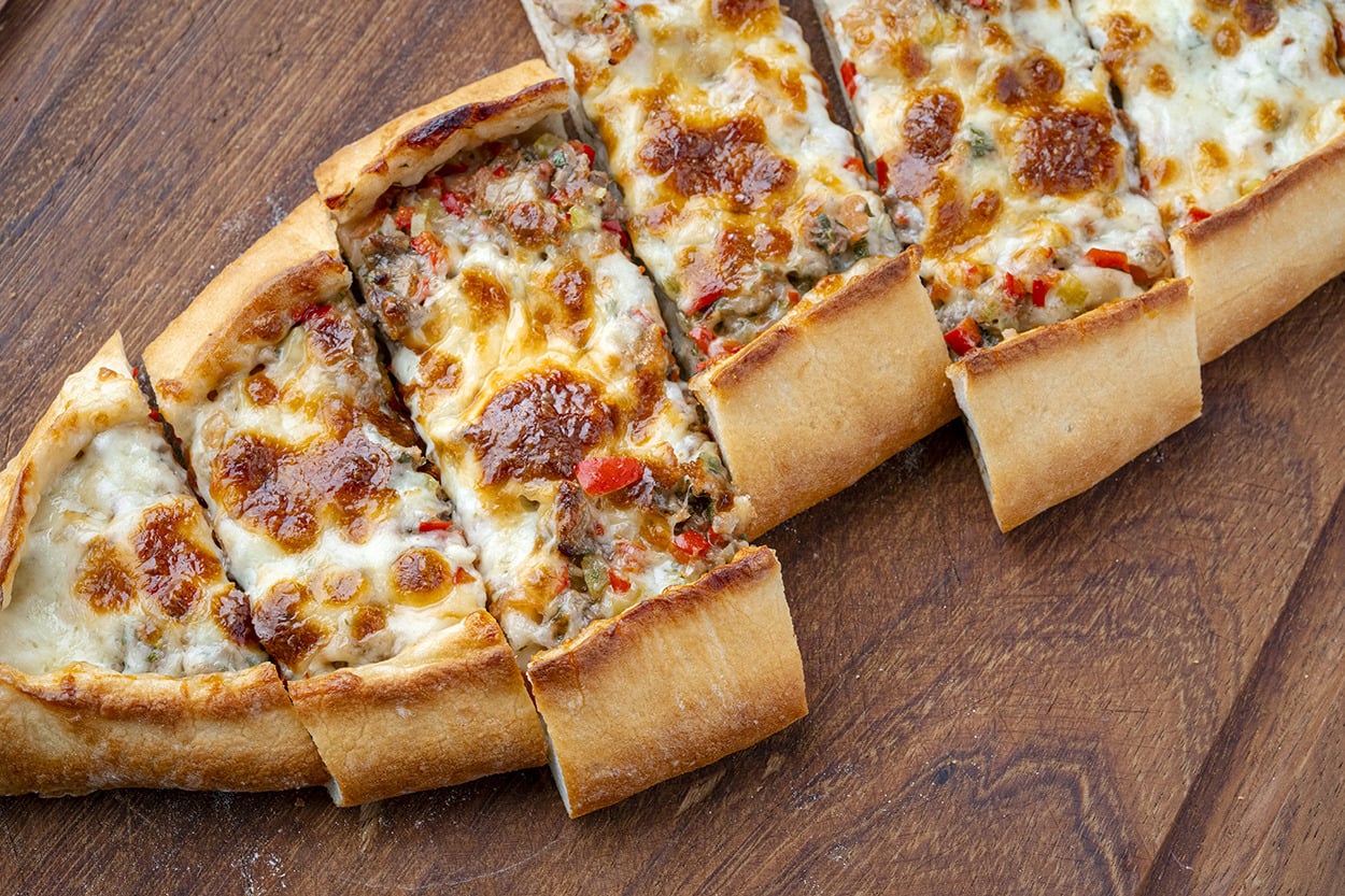 Kuşkaş da Denir: Kuşbaşı Kaşarlı Pide