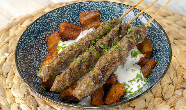 İskender Sunumlu: Şiş Köfte