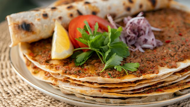 Fırınsız, Robotsuz: Kolay Lahmacun