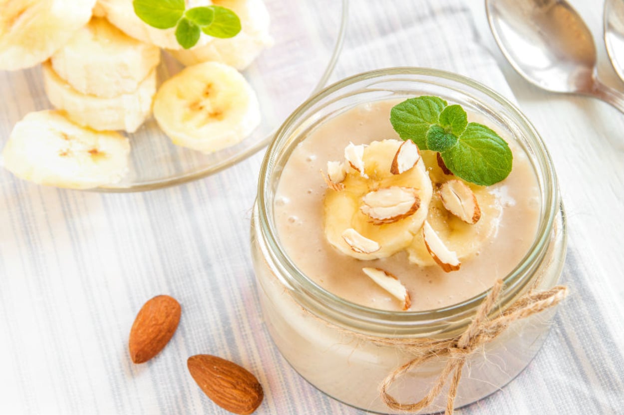 Hafif Tatlı, Nefis Kokulu: Muzlu Bademli Puding