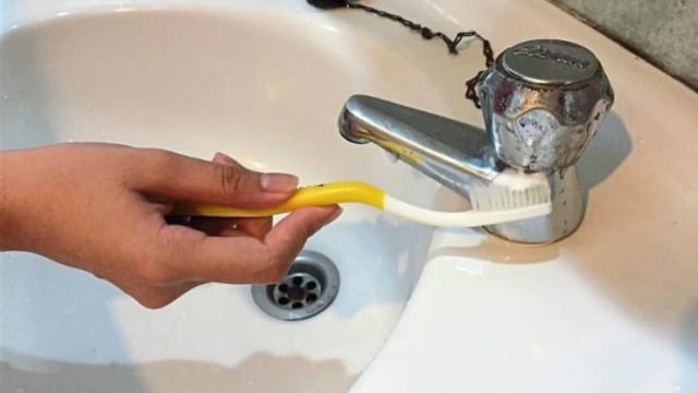 Diş Macununun Sıra Dışı Kullanımıyla İlgili Hiç Bilmediğiniz 17 Pratik Bilgi