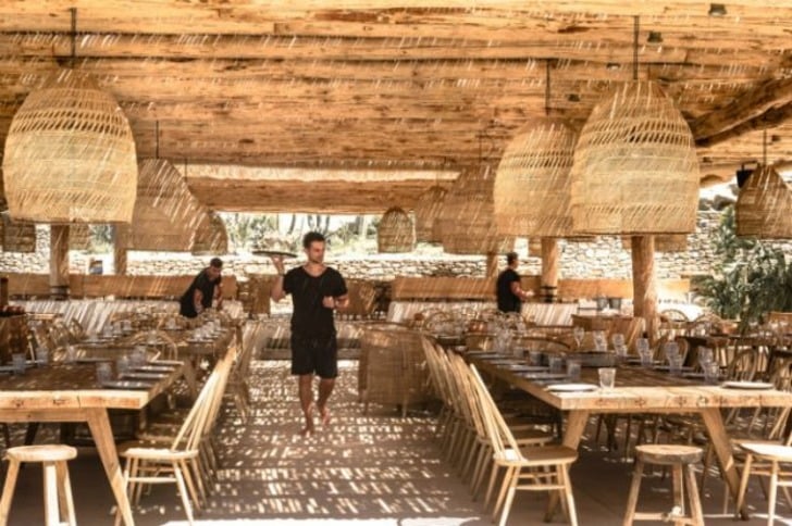Yunanistan'ın Eğlence Dolu Adası Mykonos'taki Manzarası Bol 8 Mekan
