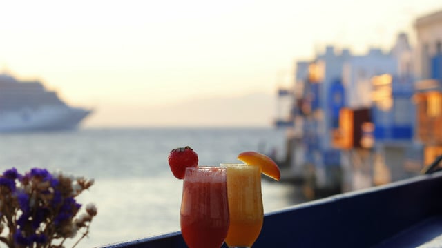 Yunanistan'ın Eğlence Dolu Adası Mykonos'taki Manzarası Bol 8 Mekan