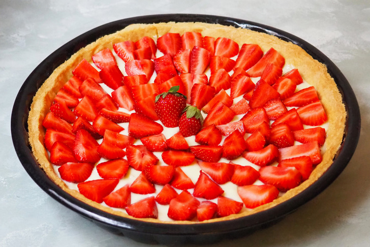 Çilekli Tart Tarifi