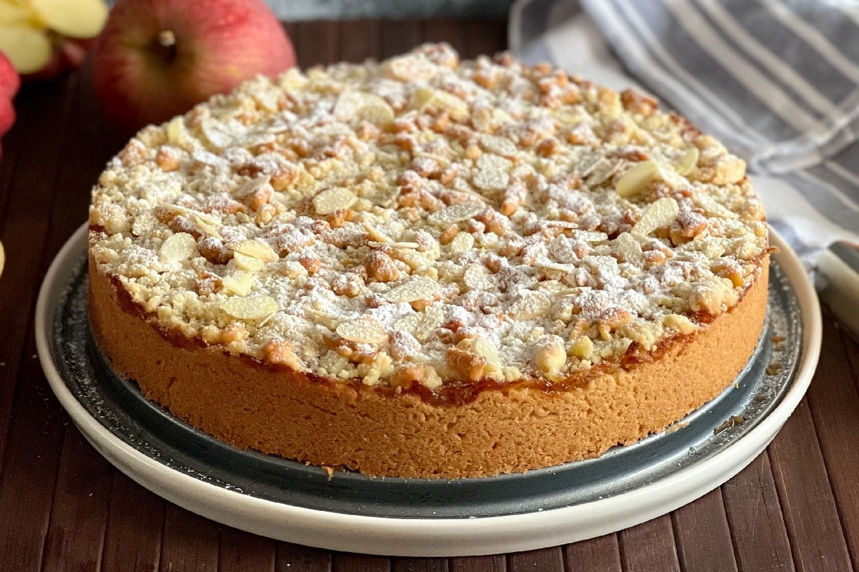 Kafeleri Aratmaz: Elmalı Tarçınlı Tart