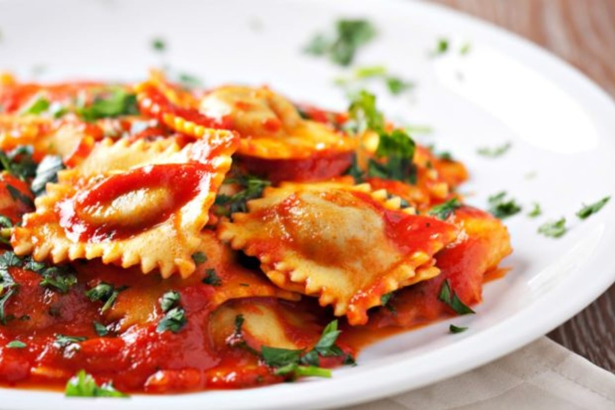 Mantının Gezgin Hali: Domates Soslu Ravioli
