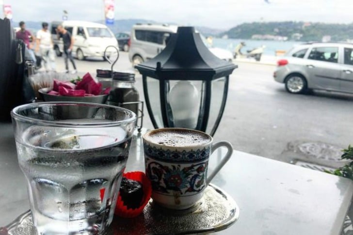 İstanbul'da Denize Nazır Oturmanın Bazen Çok Ekonomik Olduğunun Kanıtı 8 Mekan