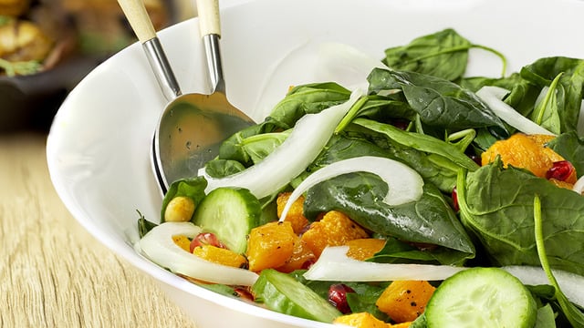 Tam Mevsiminde: Bal Kabaklı Ispanak Salatası