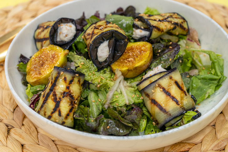 Patlıcan Sarma ve İncirli Salata Tarifi