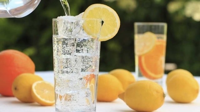 Şu Andan Başlayarak Daha Fazla Maden Suyu İçmek İçin 11 Sebep