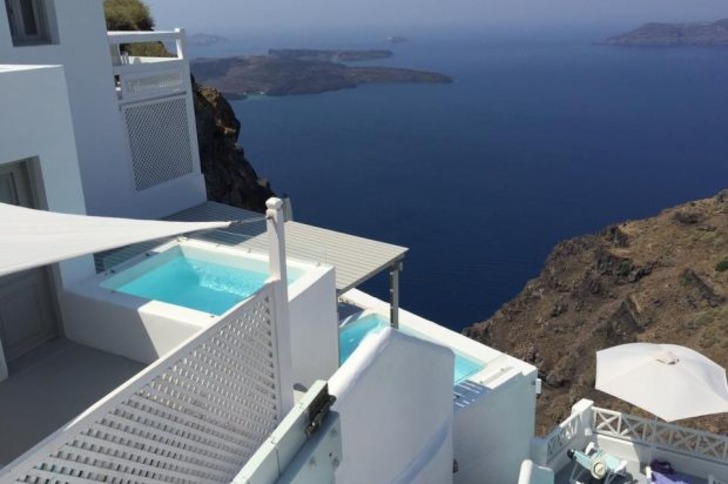 Telefonu İnterneti Kapatıp Sonsuza Kadar Kalmak İsteyeceğiniz Santorini'den 7 Mavi Mekan