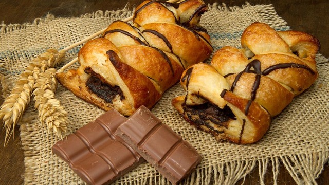 Fırından Çıkar Çıkmaz Yeme İsteği Uyandıran 9 Leziz Çörek Tarifi