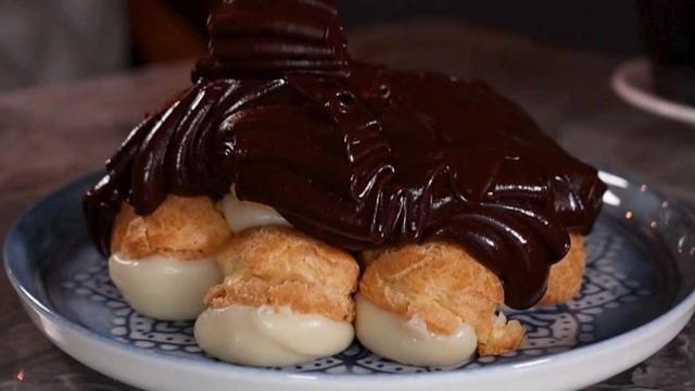 Nice Tatlı Krizinin Tek Başına Kahramanı 10 Bol Çikolatalı Profiterol Mekanı