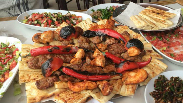 Kebabını Yediğinizde 'Daha Öncekiler Neydi' Diyeceğiniz Adana’nın En İyi 11 Kebapçısı