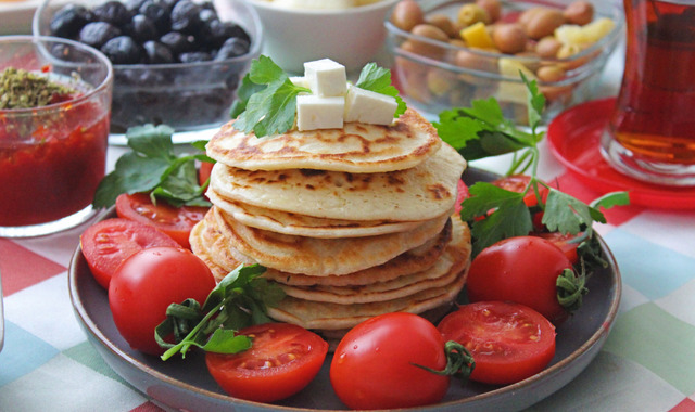 Kahvaltıya Yeni Misafir: Yumurtasız Tuzlu Pancake