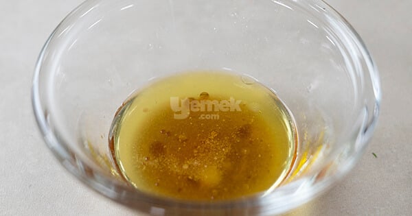 mercimek-salatasi-asama6-yemekcom