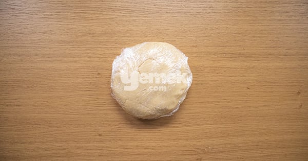 margarinli-tuzlu-kurabiye-asama-5