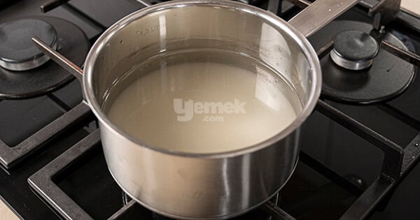 hashasli-sekerpare-asama1-yemekcom
