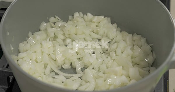 pizza-sosu-adim-1