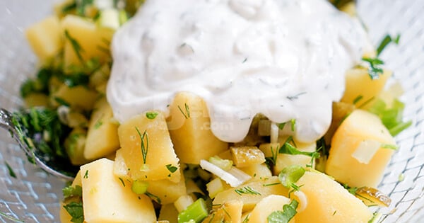 yogurt-soslu-patates-salatasi-asama-4