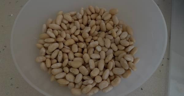 sucuklu-kuru-fasulye-asama1