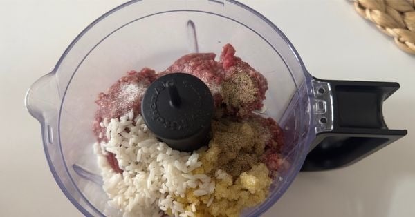 yogurtlu-yuvalama-corbasi-asama3