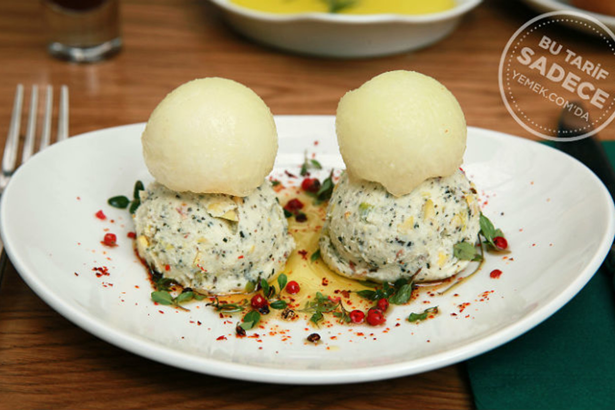 Cezayir Restaurant’tan: Girit Ezme
