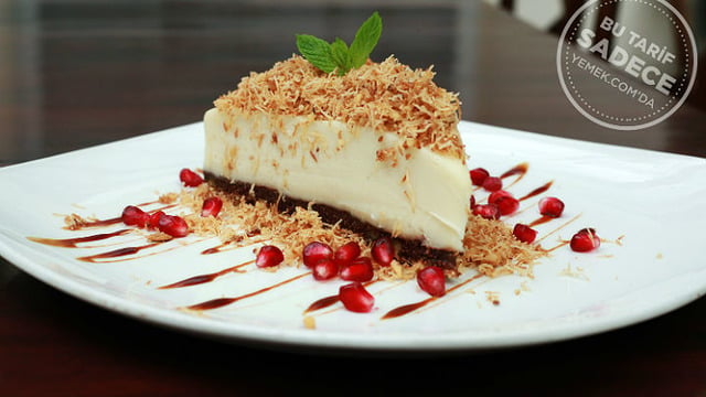 Cezayir Restaurant’tan: Kadayıflı Muhallebi