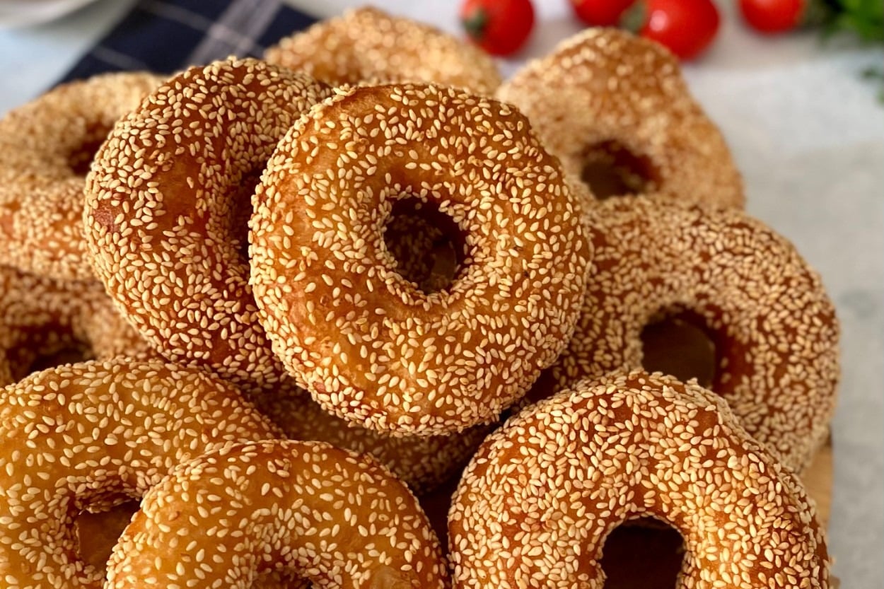 Çıtır Çıtır: Susamlı Simit Pişi