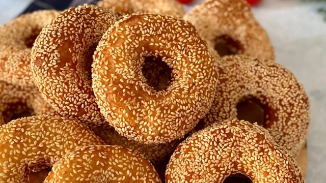 Çıtır Çıtır: Susamlı Simit Pişi