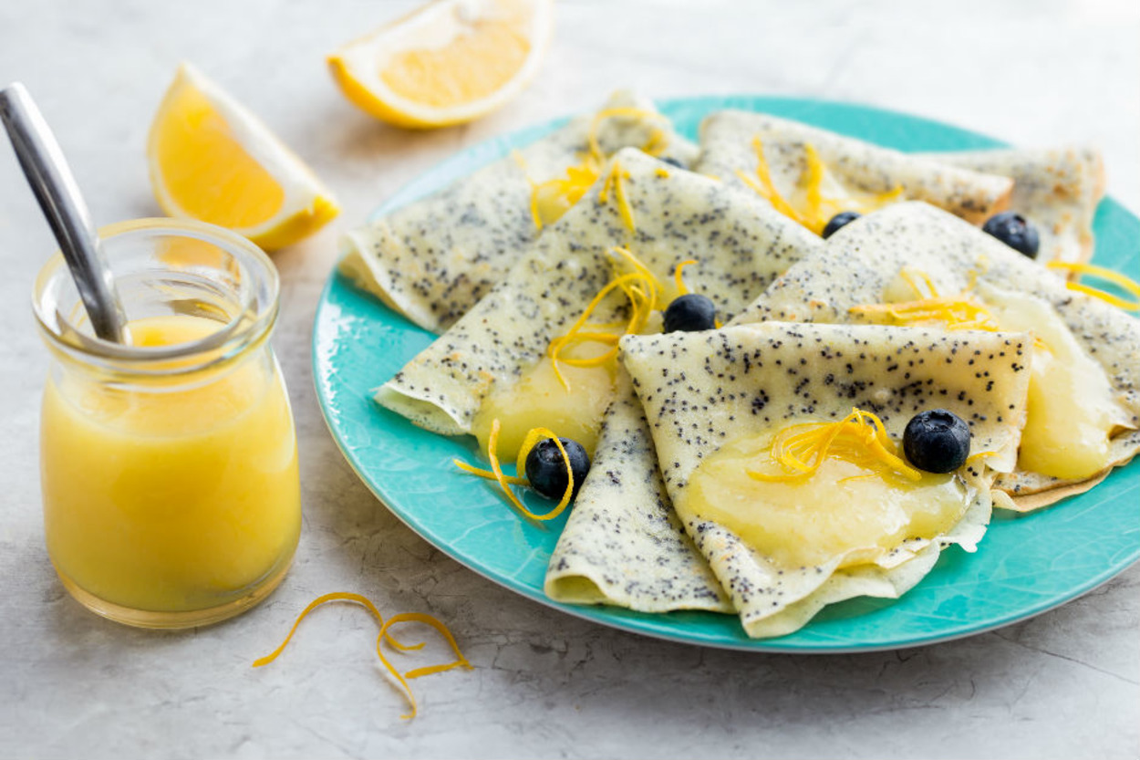 Onunla Kahvaltı Pek Bir Havalı: Limon Soslu Haşhaşlı Krep