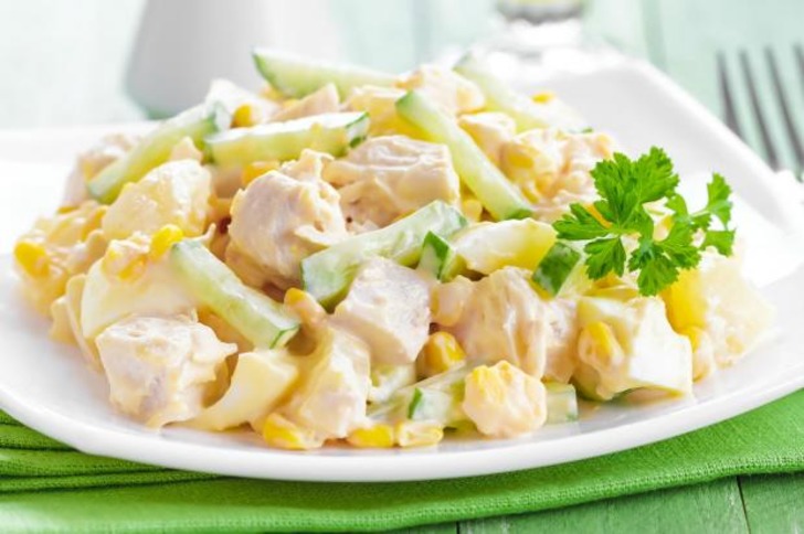 Beş Çayında ya da Altın Gününde İkram Edebileceğiniz 19 Nefis Salata Tarifi