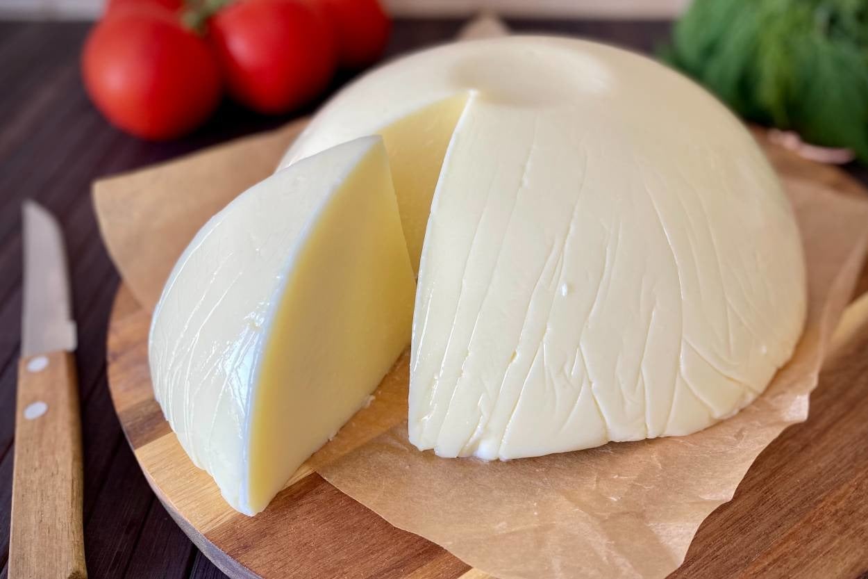 Maya Kullanmadan: 1 Kilo Sütten 1,5 Kilo Kaşar Peyniri