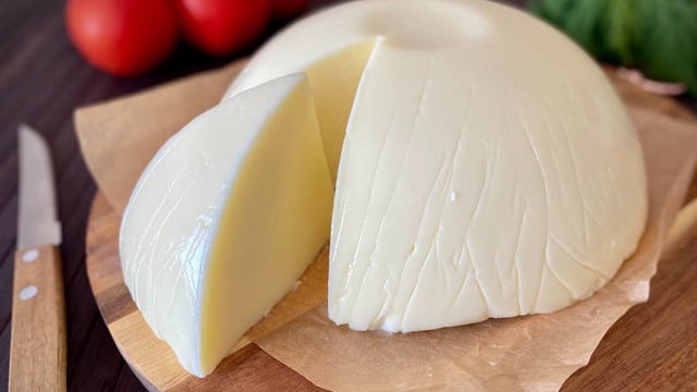 Maya Kullanmadan: 1 Kilo Sütten 1,5 Kilo Kaşar Peyniri