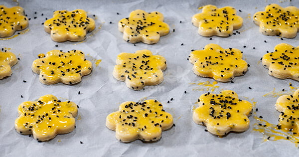 corek-otlu-cicek-kurabiye-asama-10