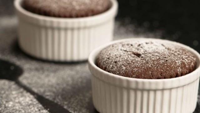 Ansızın Gelen Tatlı Krizlerine: Bitter Çikolatalı Sufle