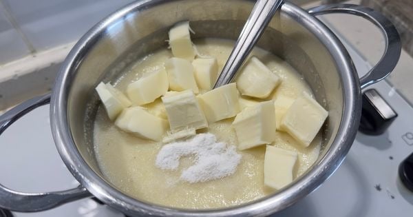 peynirli-irmik-helvasi-asama2