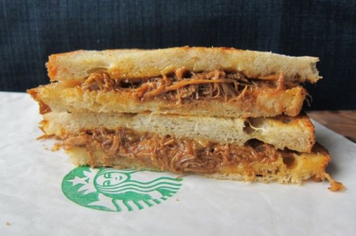 Starbucks'ta Kahvenizi Daha Hızlı Alabilmek İçin Bilmeniz Gereken 8 Tüyo