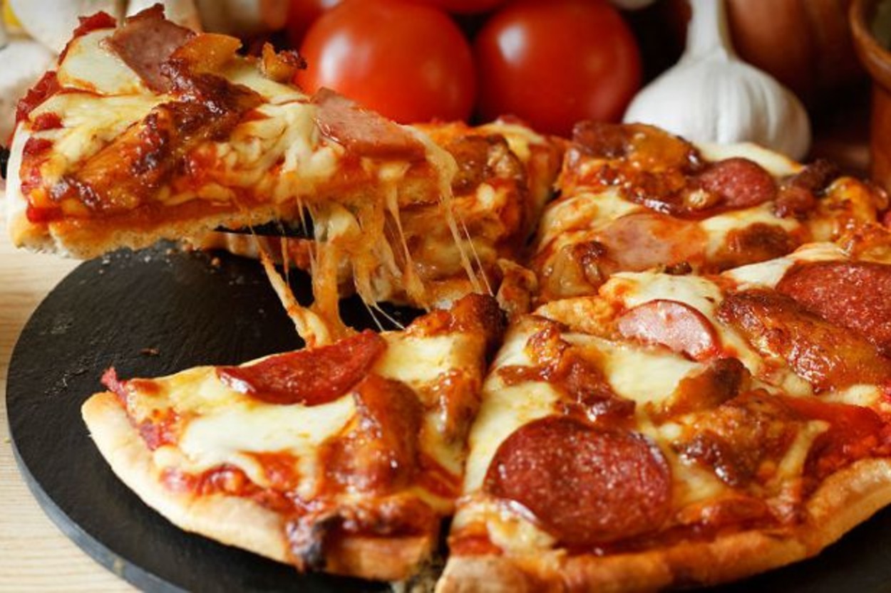 Pizzanın Yeryüzünün En Lezzetli Yiyeceği Olduğunu Bilenlere 11 Pizza Tarifi