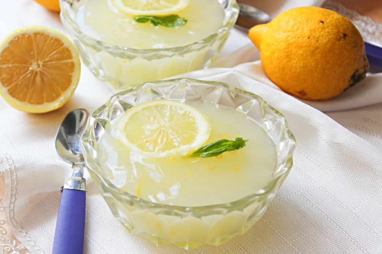 En Ekonomik Tatlı: Limonlu Su Muhallebisi
