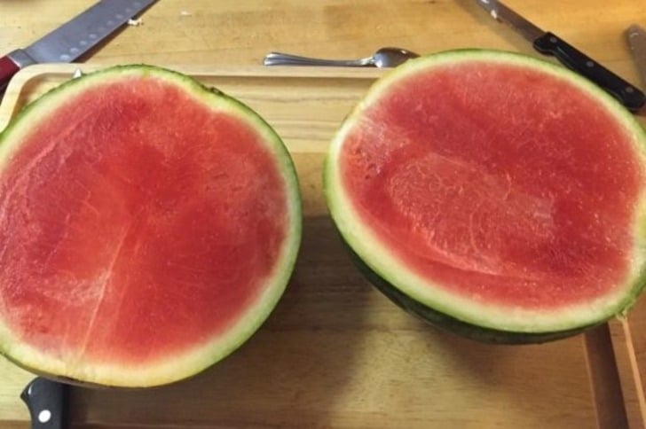 Kimlik Karmaşası Yaşadığı Her Halinden Belli Olan 14 Tövbeler Tövbesi Yiyecek