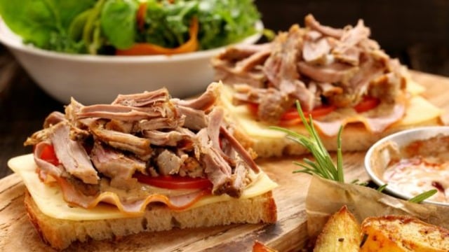 Nefis Hafiflik: Soya Soslu Hindili Ekmek Dilimleri