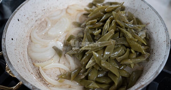 tursu-kavurmasi-asama2-yemekcom