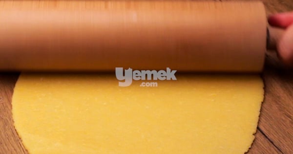 visne-soslu-yogurt-keki-watermark-4